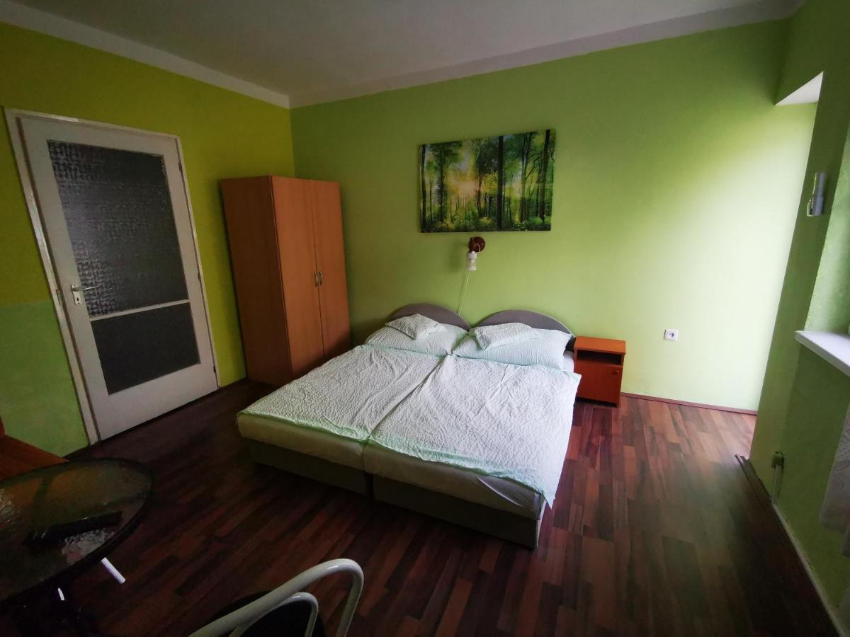 Apartament Paksy *